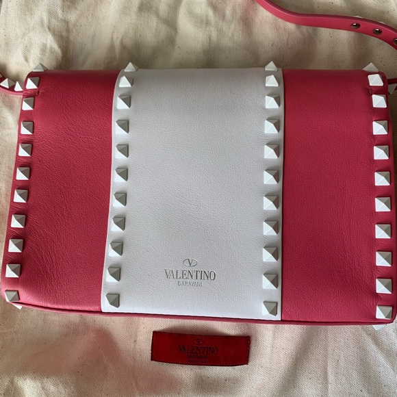 Valentino Free Rockstud Shoulder Bag - Picture 3 of 8
